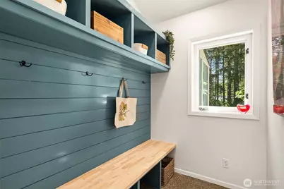7575 NE New Brooklyn Road, Bainbridge Island, WA 98110 - Photo 16