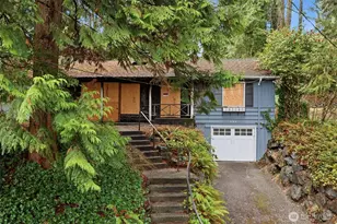 339 108th Ave SE, Bellevue, WA 98004 - Photo 2