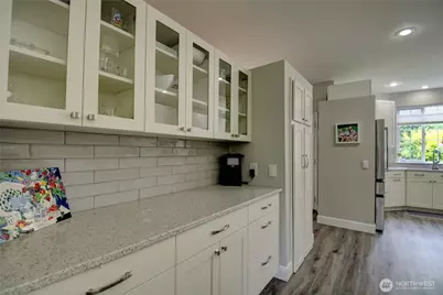 1953 Lake Whatcom Boulevard #4B, Bellingham, WA 98229 - Photo 6