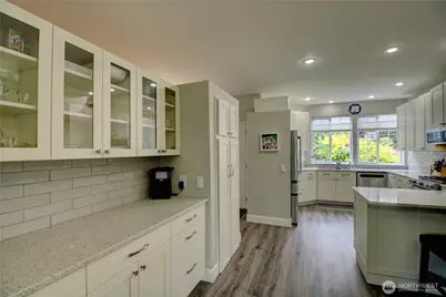 1953 Lake Whatcom Boulevard #4B, Bellingham, WA 98229 - Photo 8