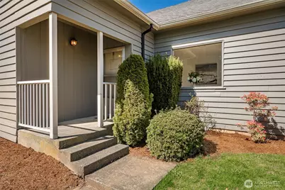 215 E Front Street, Lynden, WA 98264 - Photo 2