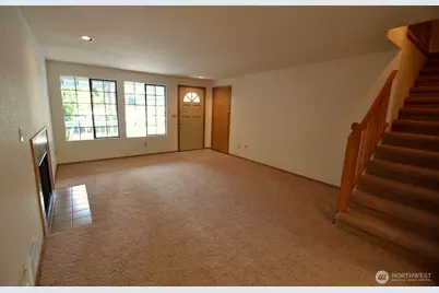 20020 76th Avenue W #B, Edmonds, WA 98026 - Photo 2