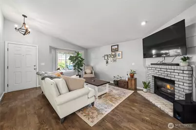 11003 184th Avenue E, Bonney Lake, WA 98391 - Photo 4