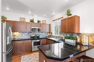 814 10th St SE, Puyallup, WA 98372 - Photo 16