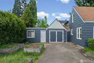 205 W Saar St, Kent, WA 98032 - Photo 2