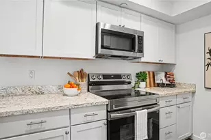 10101 SE 3rd St, Bellevue, WA 98004 - Photo 10