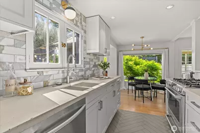 4010 NE 95th Street, Seattle, WA 98115 - Photo 12