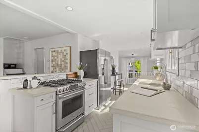 4010 NE 95th Street, Seattle, WA 98115 - Photo 10