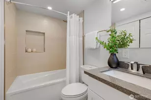 3700 NE 74th Pl, Seattle, WA 98115 - Photo 20