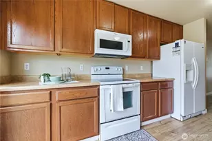 10007 Dragt St SE, Yelm, WA 98597 - Photo 8