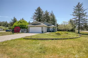 372 Canal Dr SE, Ocean Shores, WA 98569 - Photo 10