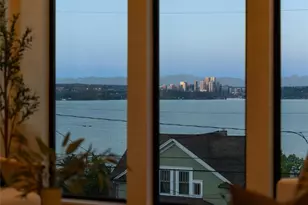 909 32nd Ave S, Seattle, WA 98144 - Photo 4