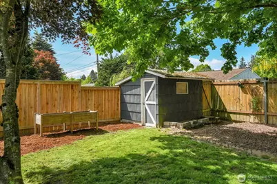 8627 34th Avenue SW, Seattle, WA 98126 - Photo 18