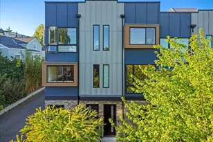 2310 W Newton St, Seattle, WA 98199 - Photo 22