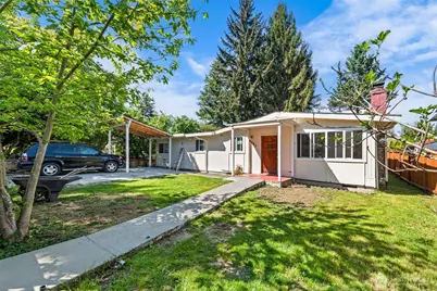 13721 37th Avenue NE, Seattle, WA 98125 - Photo 2