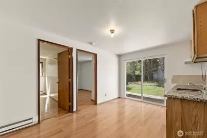 13721 37th Avenue NE, Seattle, WA 98125 - Photo 12