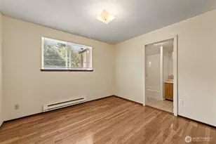 13721 37th Ave NE, Seattle, WA 98125 - Photo 18