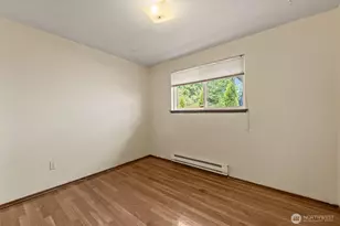 13721 37th Ave NE, Seattle, WA 98125 - Photo 16