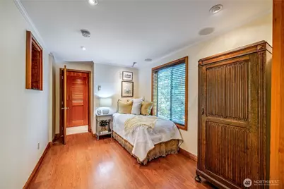153 Madison Avenue N, Bainbridge Island, WA 98110 - Photo 22