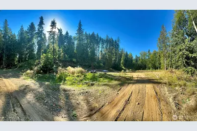 4935 Helppie Lane, Freeland, WA 98249 - Photo 2