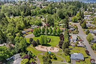 12307 SE 74th St, Newcastle, WA 98056 - Photo 38