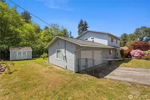 12307 SE 74th St, Newcastle, WA 98056 - Photo 28
