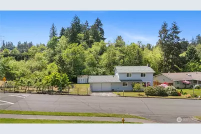 12307 SE 74th Street, Newcastle, WA 98056 - Photo 2