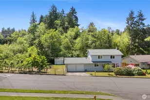 12307 SE 74th St, Newcastle, WA 98056 - Photo 2