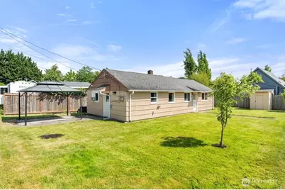 805 1/2 4th Avenue SW, Puyallup, WA 98371 - Photo 1