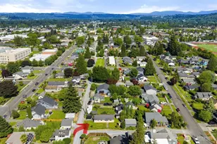 805 1/2 4th Ave SW, Puyallup, WA 98371 - Photo 2