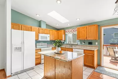 7502 46th Place NE, Marysville, WA 98270 - Photo 6