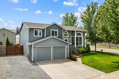 7502 46th Place NE, Marysville, WA 98270 - Photo 2