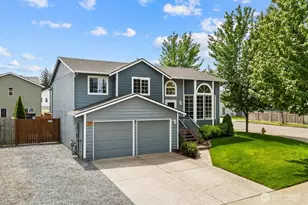 7502 46th Pl NE, Marysville, WA 98270 - Photo 2