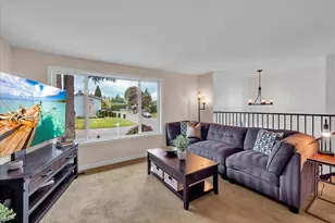 12818 NE 135th St, Kirkland, WA 98034 - Photo 6