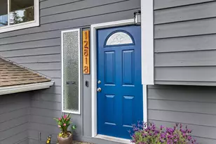 12818 NE 135th St, Kirkland, WA 98034 - Photo 2