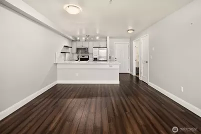 1818 18th Avenue #204, Seattle, WA 98122 - Photo 4