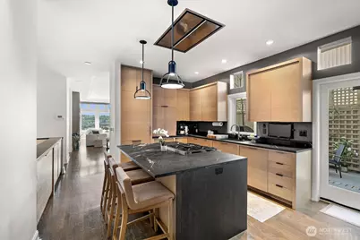 1958 Harvard Avenue E #201, Seattle, WA 98102 - Photo 14