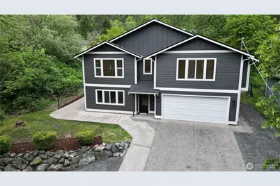 521 Rainbow Drive, Sedro Woolley, WA 98284 - Photo 2