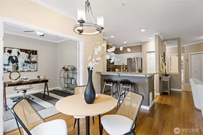 18505 SE Newport Way #D118, Issaquah, WA 98027 - Photo 10