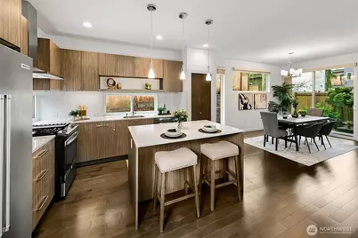 13721 Meridian Avenue N, Seattle, WA 98133 - Photo 10