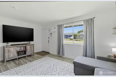 3042 Field Street, Longview, WA 98632 - Photo 4