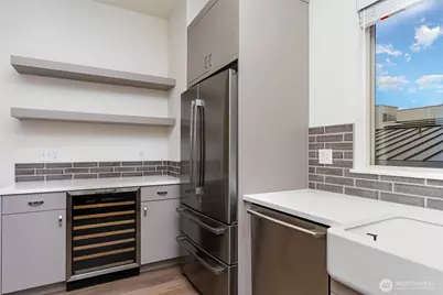 2607 NW 64th Street, Seattle, WA 98107 - Photo 4