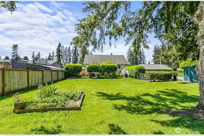 8029 60th Drive NE, Marysville, WA 98270 - Photo 38
