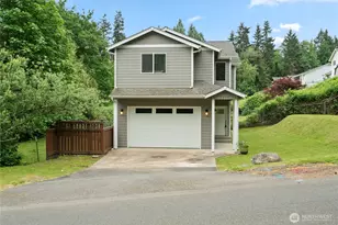 7270 E Grandview St, Port Orchard, WA 98366 - Photo 2