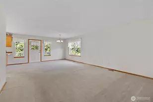 1083 Fidalgo Dr, Burlington, WA 98233 - Photo 8