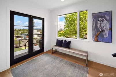 3303 37th Avenue W, Seattle, WA 98199 - Photo 2