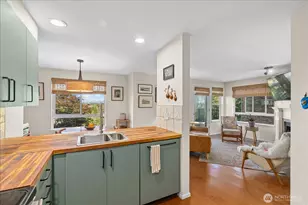 7814 Greenwood Ave N, Seattle, WA 98103 - Photo 10