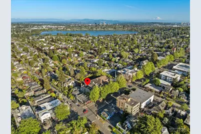 7814 Greenwood Avenue N #205, Seattle, WA 98103 - Photo 22