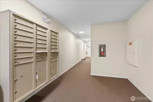 7814 Greenwood Ave N, Seattle, WA 98103 - Photo 18
