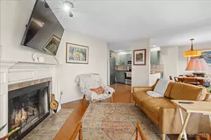 7814 Greenwood Ave N, Seattle, WA 98103 - Photo 6